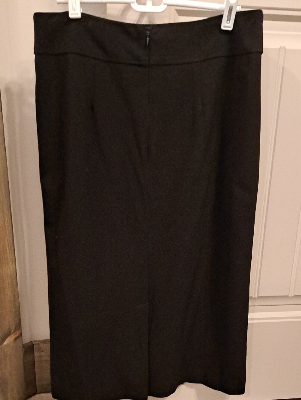 Chadwicks Classic Black Pencil Skirt - Women's Tailored Workwear - Picture 3 of 3
